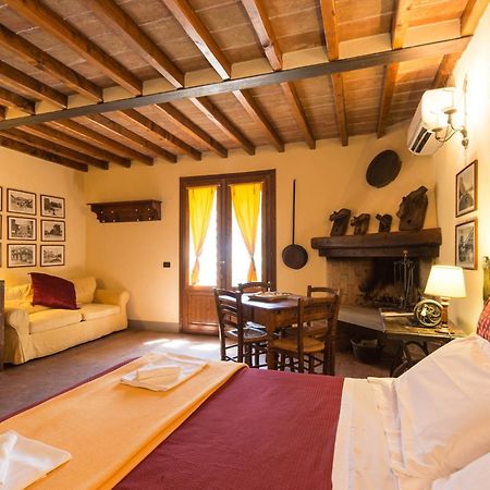 Podere Il Poggiolo Понтассьеве Экстерьер фото