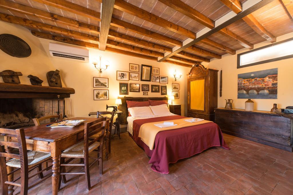 Podere Il Poggiolo Понтассьеве Экстерьер фото