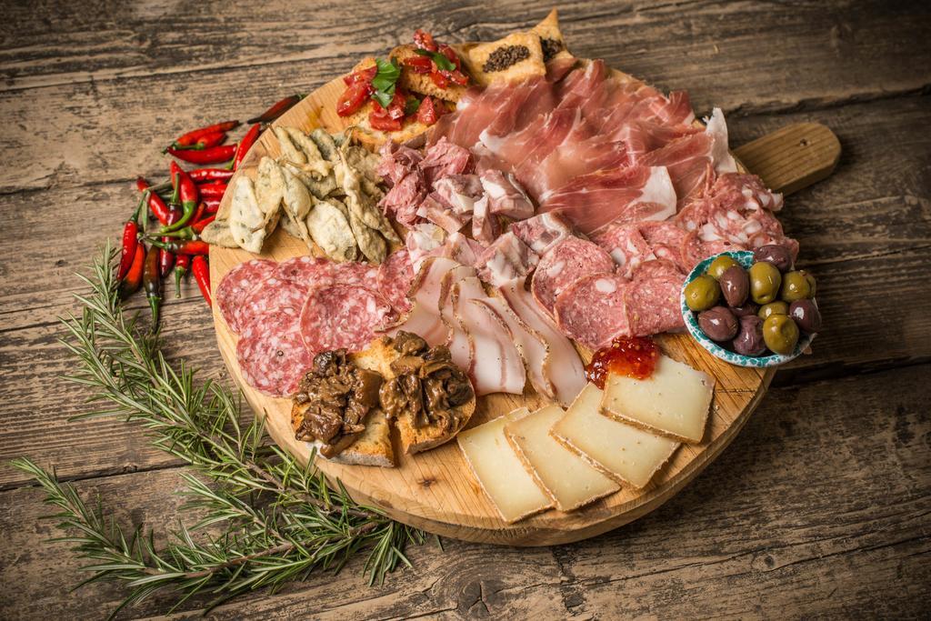 Podere Il Poggiolo Понтассьеве Экстерьер фото