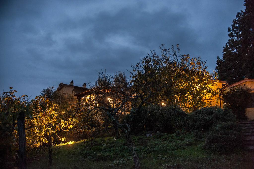 Podere Il Poggiolo Понтассьеве Экстерьер фото